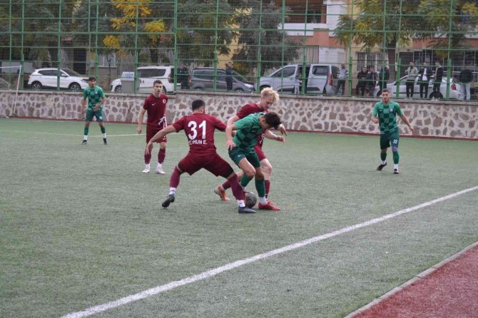 Salihli Belediyespor, Evinde Kartalspor’a Farklı Yenildi