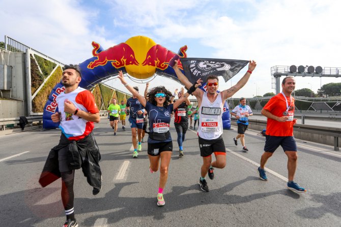 Red Bull Challengers, İ̇stanbul Maratonu’nda Koştu