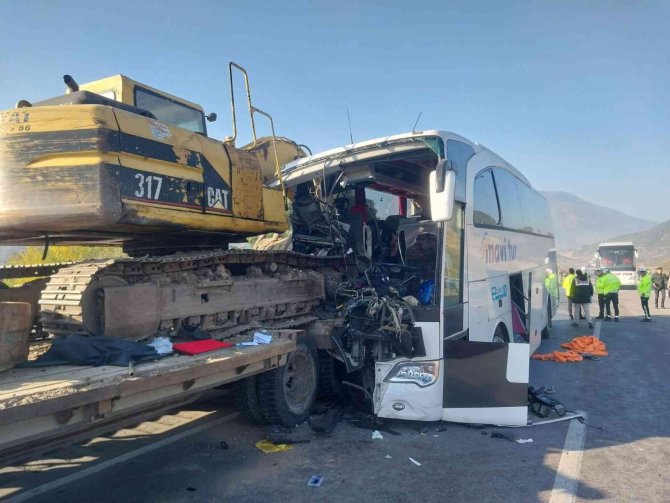 Amasya’daki Feci Kazada Ölü Sayısı 2’ye Yükseldi