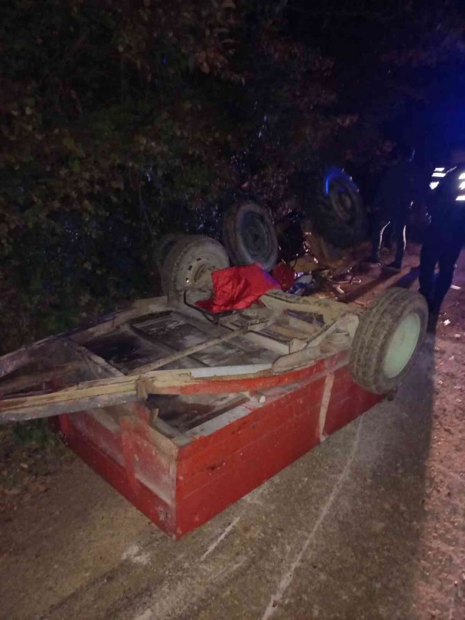 Devrilen Traktörün Altında Kalan Sürücü Hayatını Kaybetti