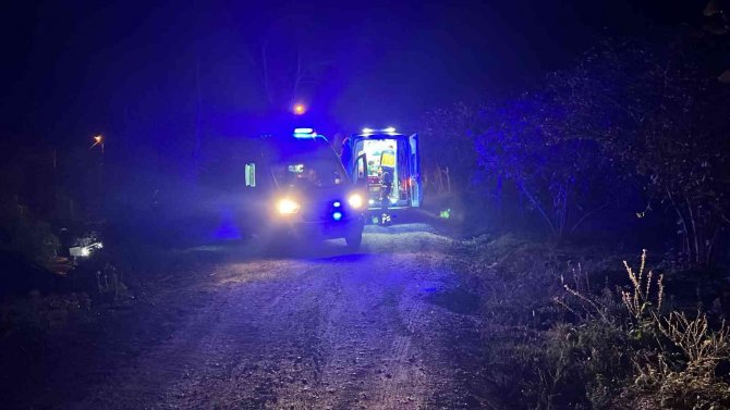 Dağ Evinden Dönerken Otomobil Dereye Uçtu: 4 Yaralı