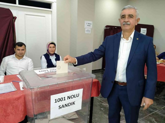 Erzin Ticaret Ve Sanayi Odası Başkanı Vural Güven Tazeledi