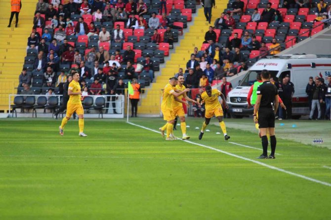 Spor Toto Süper Lig: Gaziantep Fk: 0 - Y.kayserispor: 1 (İ̇lk Yarı)
