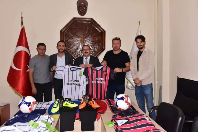 İ̇nönü Belediyesi Spora Ve Sporcuya Destek Olmaya Devam Ediyor