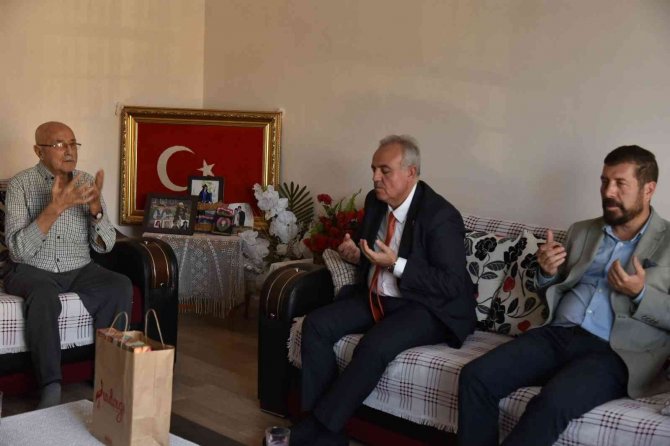 Milletvekili Recep Şeker Sındırgılılarla Buluştu