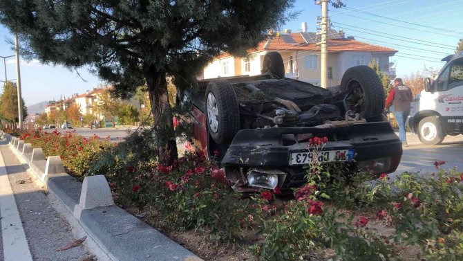 Takla Atan Otomobilden Burnu Bile Kanamadan Kurtuldu