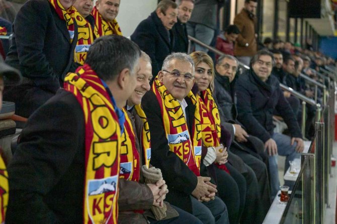 Kaymek’ten ‘Kayserispor Aşkı-sanat Aşkı’ Sergisi