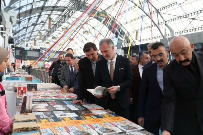 1 Milyon Kitap Okuyucuyla Buluştu