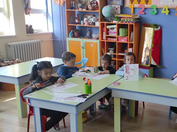 Köyceğizli Miniklerden Anlamlı Kızılay Haftası Kutlaması