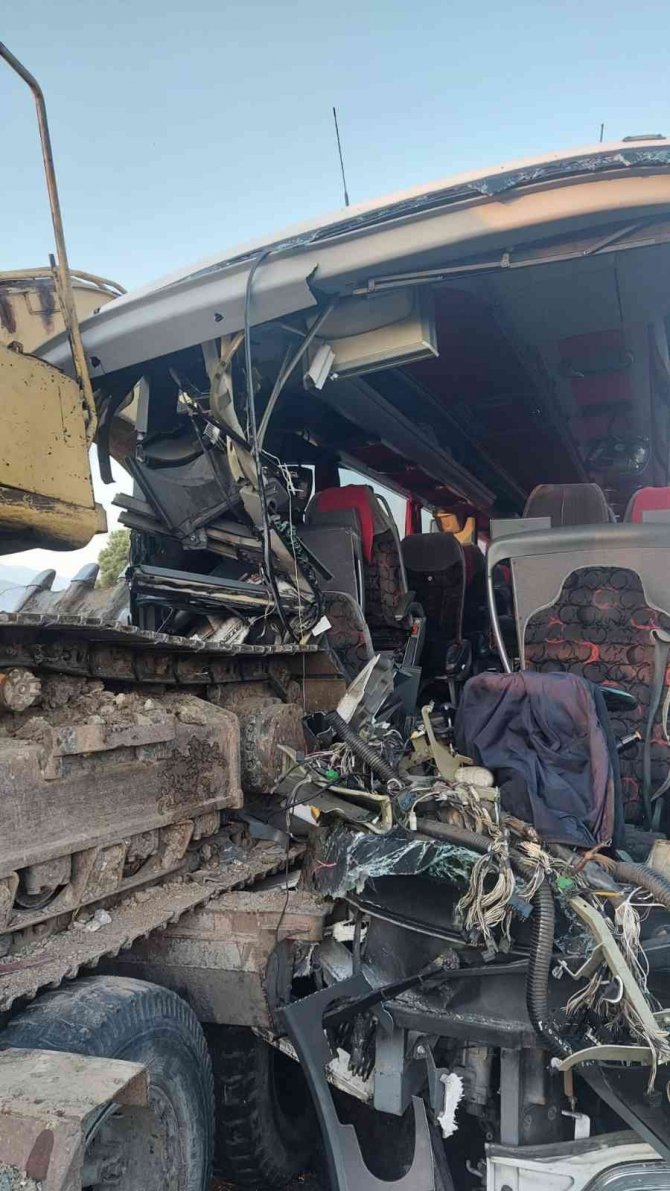 Amasya’da Feci Kaza: 1 Ölü, 10 Yaralı