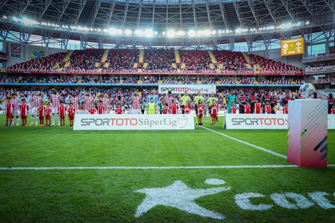 Spor Toto Süper Lig: Antalyaspor: 3 - Fatih Karagümrük: 2 (İ̇lk Yarı)