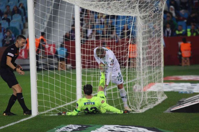 Spor Toto Süper Lig: Trabzonspor: 2 - Konyaspor: 2 (Maç Sonucu)
