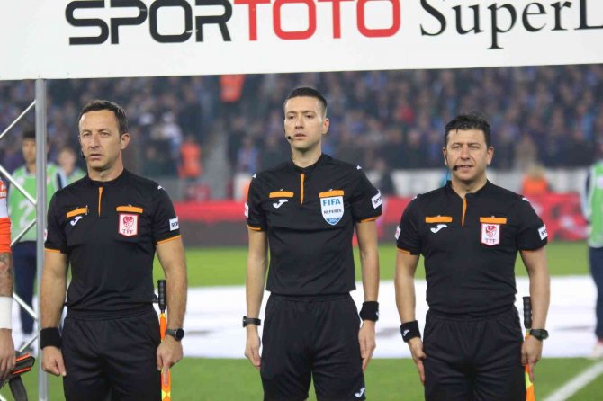 Spor Toto Süper Lig: Trabzonspor: 2 - Konyaspor: 1 (İ̇lk Yarı)