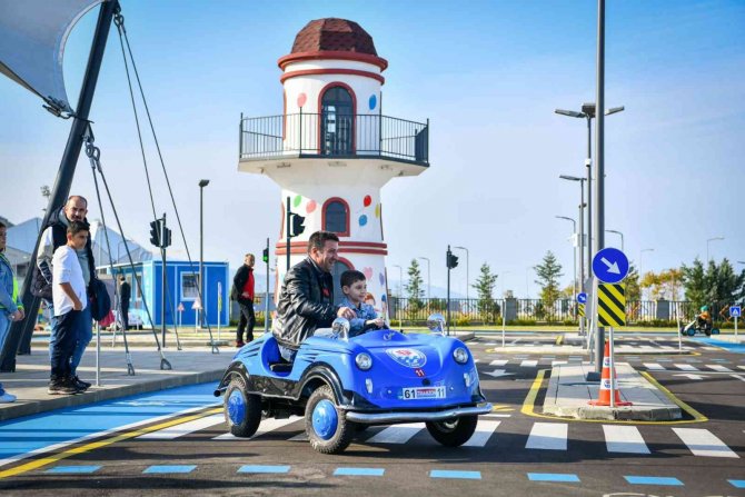 Çocuk Trafik Eğitim Pisti, Trafik Bilinci Aşılıyor