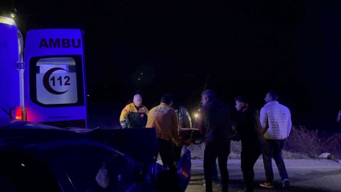 Afyonkarahisar’da Trafik Kazası: 2 Ölü, 5 Yaralı