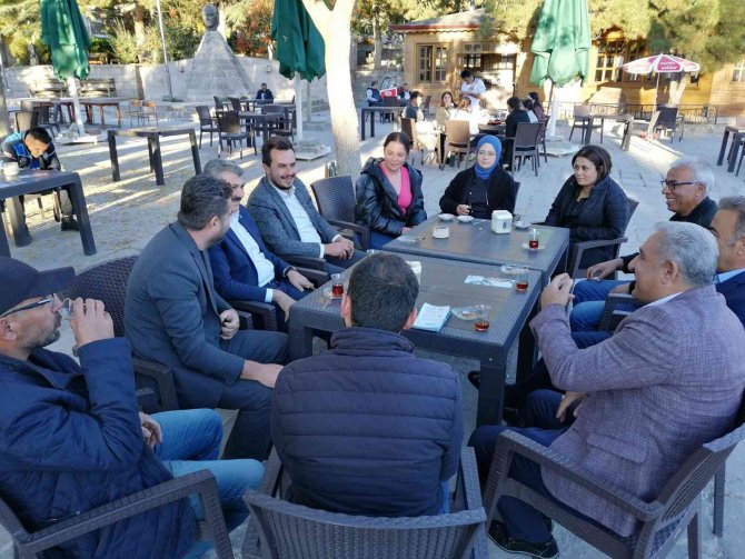 Ak Partinin “Yüz Yüze 100 Gün” Programıyla İlçe Ve Köylerde