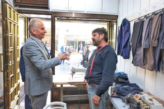 Sarayköy’e Hizmeti Büyükşehir Götürüyor