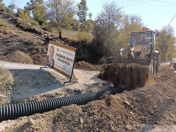Asat’tan İ̇bradı’da Yağmur Suyu Çalışması