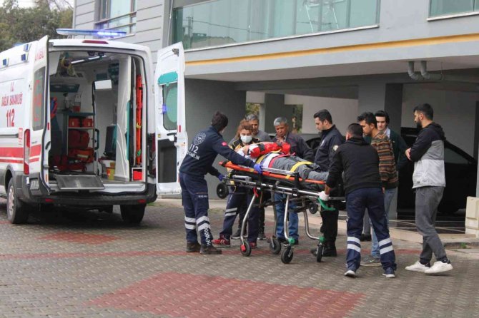 Çatıdan Düşen Şahıs Yaralandı