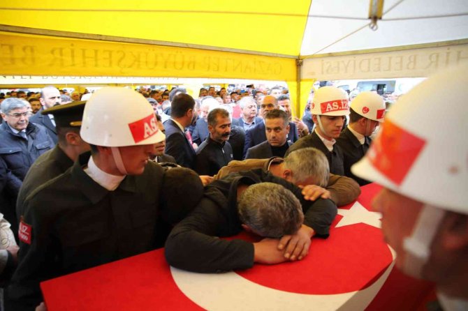 Şehit Mustafa Öztürk Son Yolculuğuna Uğurlandı