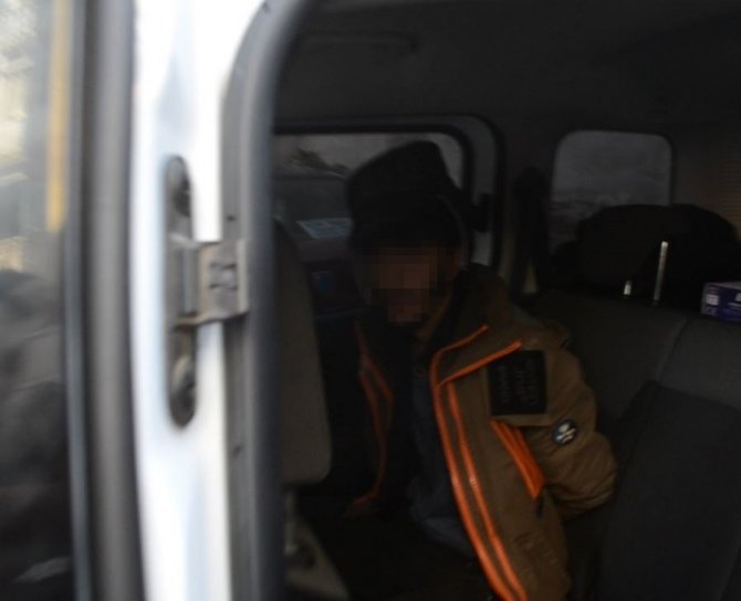 Plakasız Motosikleti Yürütürken Yakalanan Şahsın 4 Ayrı Aranması Çıktı