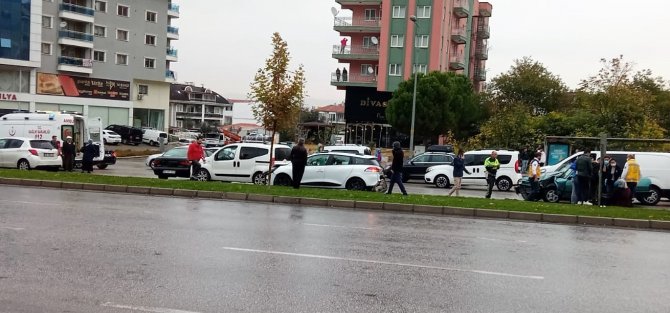 Denizli’de 8 Aracın Karıştığı Zincirleme Kazada 4 Kişi Yaralandı
