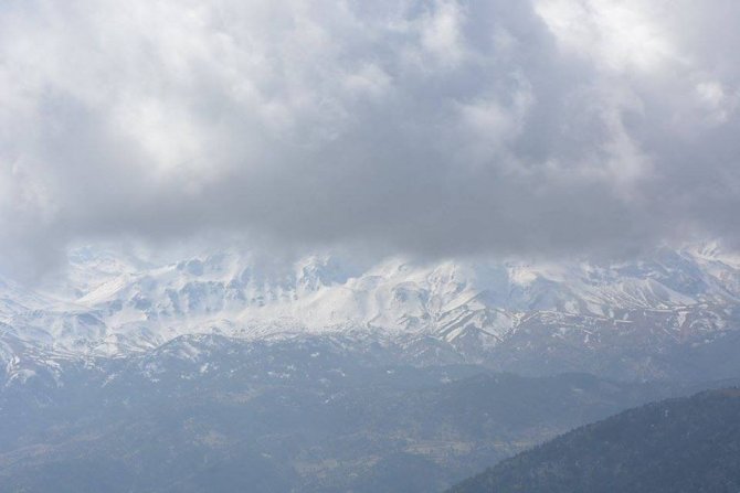 Bozdağ Ve Karkın Dağı’nda Mevsimin İlk Karı Görüldü