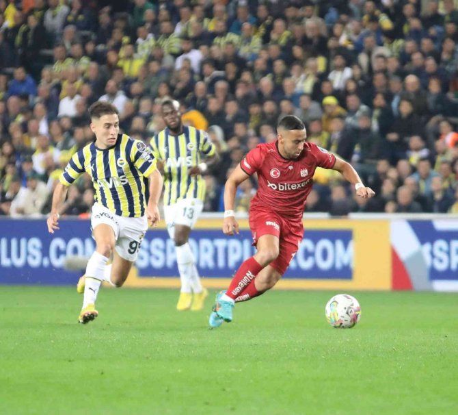 Sivasspor 6 Maç Sonra Fenerbahçe’ye Yenildi