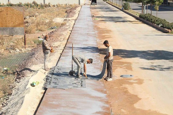 Döşemealtı’na Renkli Baskı Beton Kaldırım