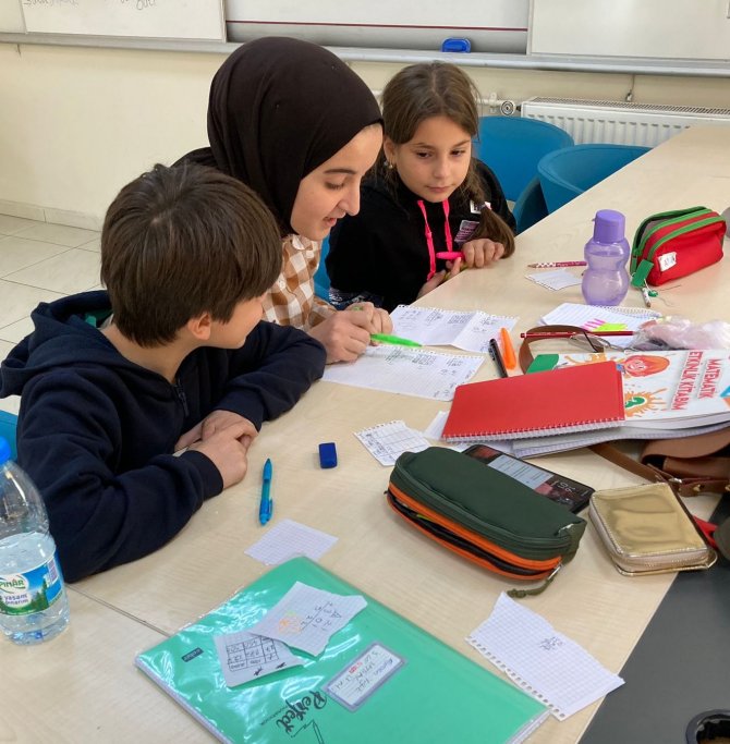 Ücretsiz Ders Veriyorlar