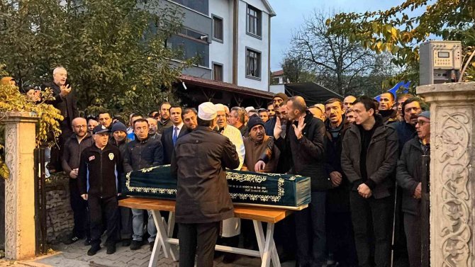 Mantardan Zehirlenen Çift Birkaç Saat Arayla Hayatını Kaybetti