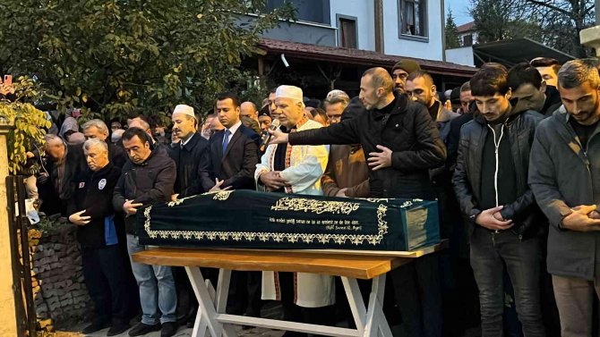 Mantardan Zehirlenen Çift Birkaç Saat Arayla Hayatını Kaybetti