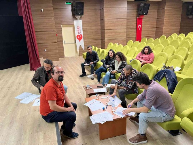 Efeler Belediyesi Şehir Tiyatrosu Yeni Yeteneklerini Aradı