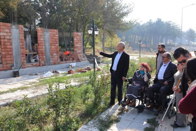 Başkan Üçok Engellilere Yeni Dernek Binası Yaptırıyor