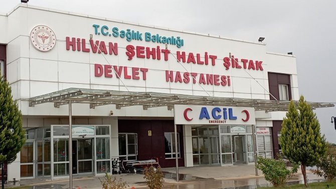 Fare Zehri İçtikleri İddia Edilen 3 Kız Öğrenci Hastanelik Oldu