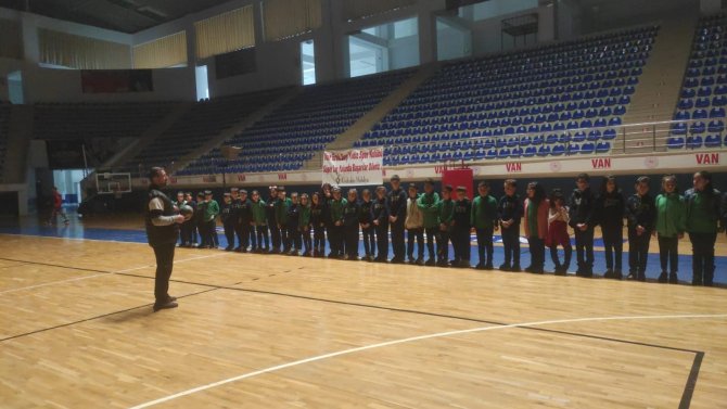 Van’da ‘İ̇lkokullarda Spor Dalı Eğitim Projesi’ Başladı