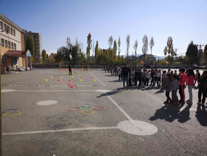 Van’da ‘İ̇lkokullarda Spor Dalı Eğitim Projesi’ Başladı