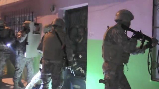 İ̇çişleri Bakanı Soylu’nun Yönettiği Operasyondan Nefes Kesen Görüntüler