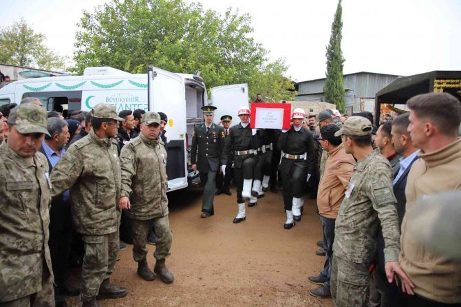 Şehit Mustafa Öztürk Son Yolculuğuna Uğurlandı