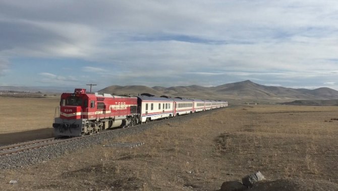 İ̇lk Sefer 12 Aralık’ta Başlıyor: Karslı Turizmciler Turistik Doğu Ekspresini Bekliyor