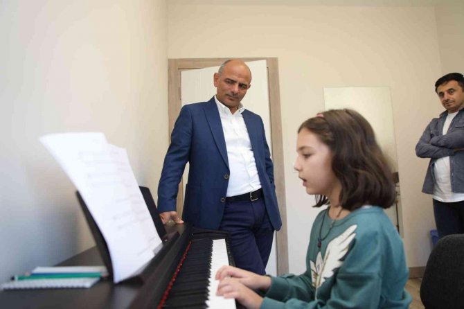 Körfez Sanat Merkezi’nde Öğrenci Sayısı 350’ye Ulaştı