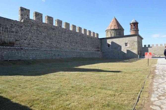 Erzurum Kalesi Çok Daha Güzel
