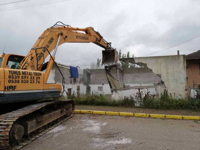 Kış Turizmi Destinasyonunda Metruk Ev Temizliği