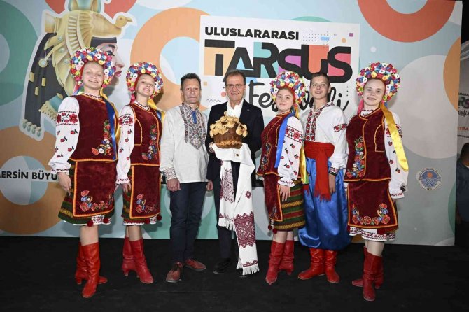 Tarsus’ta 3 Gün Festival Rüzgarı Esti