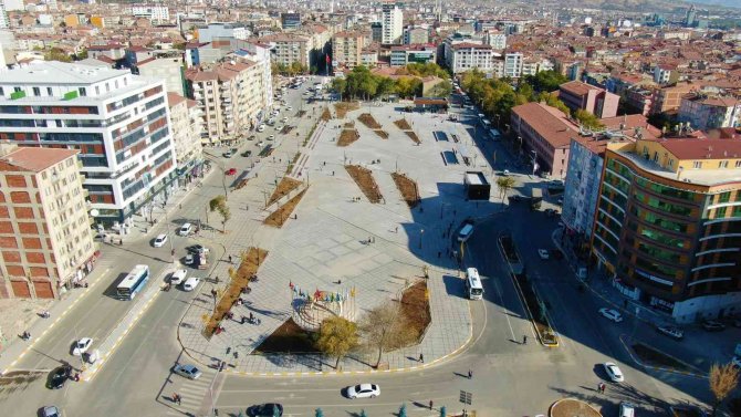 Elazığlılar Cumhuriyet Meydanıyla Nefes Alacak