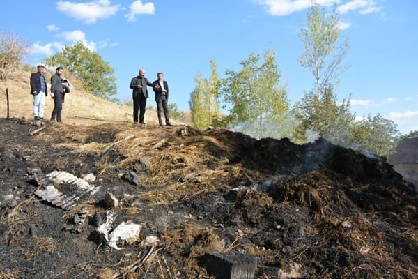 Şemdinli’de 7 Bin Bağ Ot Ve 13 Ton Saman Kül Oldu