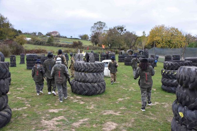 Sinop’ta Üniversite Öğrencilerinden Paint Ball Maçı