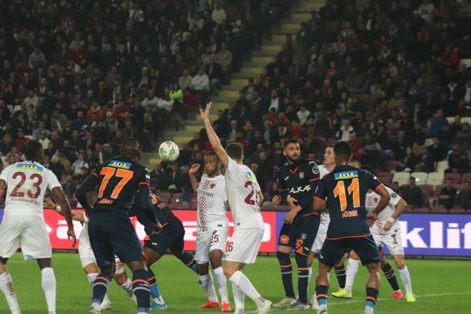 Spor Toto Süper Lig: A. Hatayspor: 1 - Başakşehir: 0 (İ̇lk Yarı)