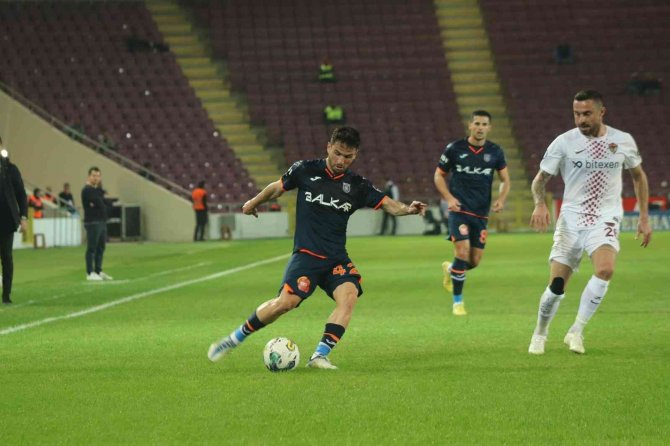 Spor Toto Süper Lig: A. Hatayspor: 1 - Başakşehir: 0 (İ̇lk Yarı)