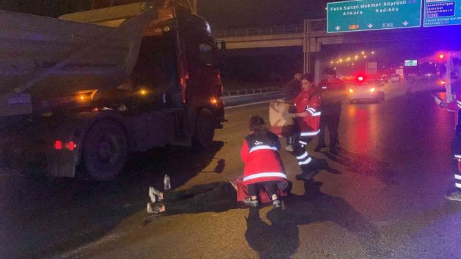 Tem’de Akılalmaz Kaza: Şakalaşırken Motosikletten Düştüler